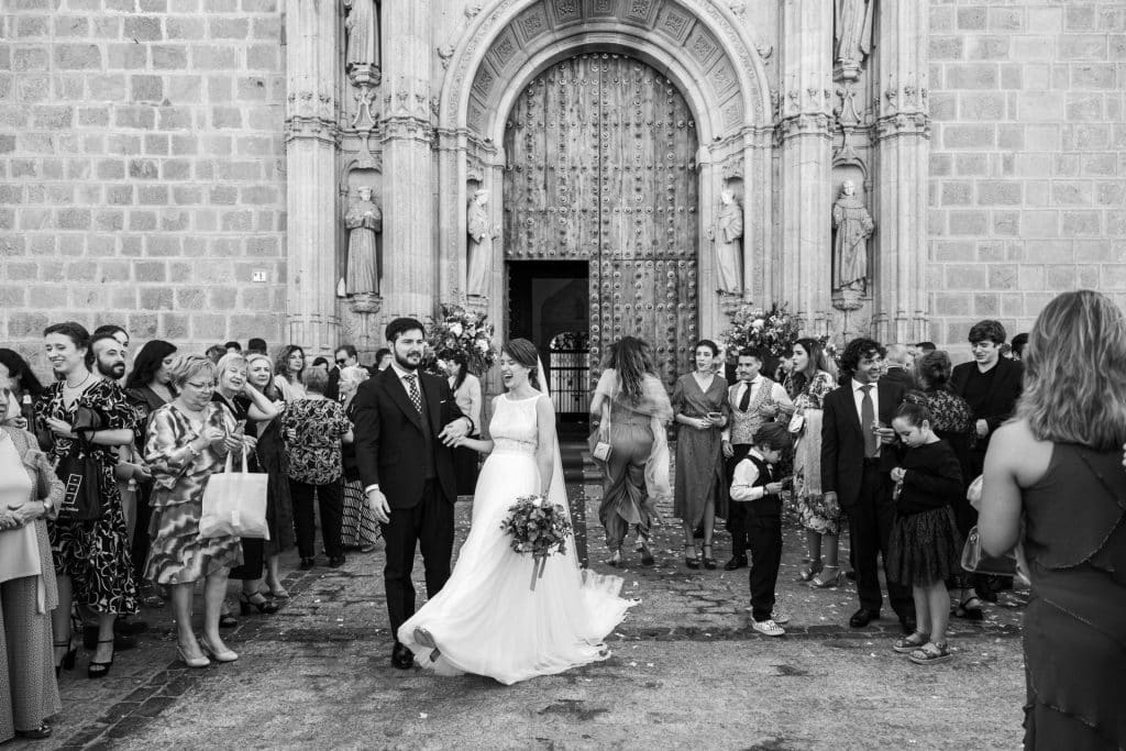 salida de novios en san Juan de los reyes toledo