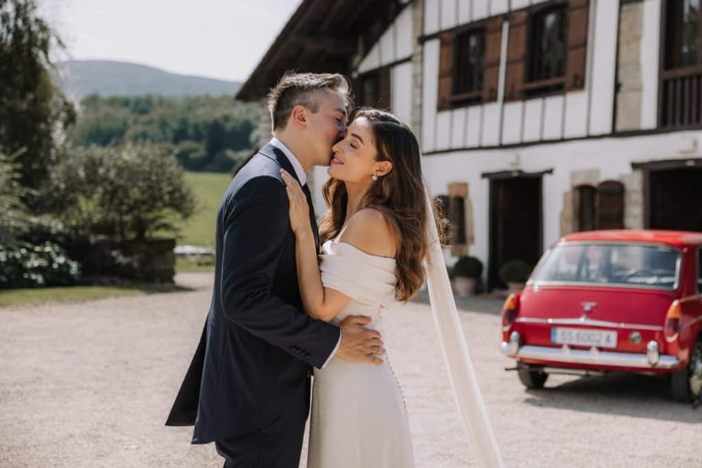 destination wedding in south France. elegante couple posing aesthetic
