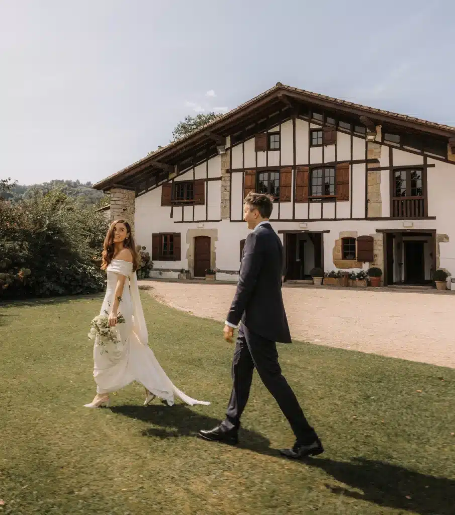 Outdoor reception at a countryside estate near Toulouse, France