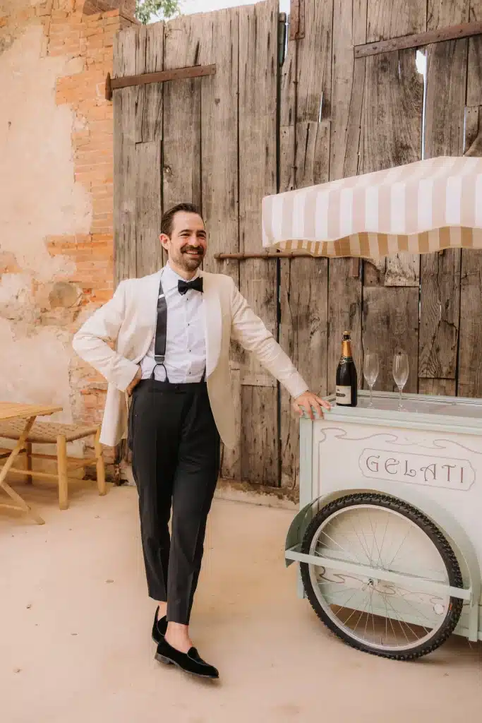 groom in la pescaia in maremma, Tuscany destination wedding