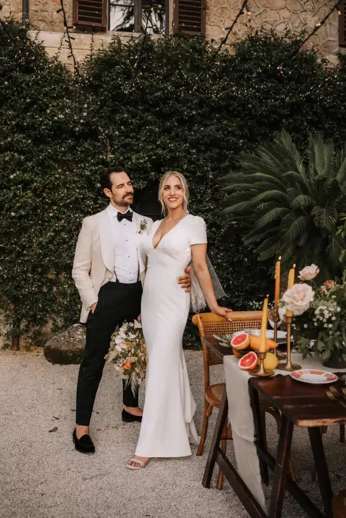 wedding couple in la pescaia in maremma, Tuscany destination wedding